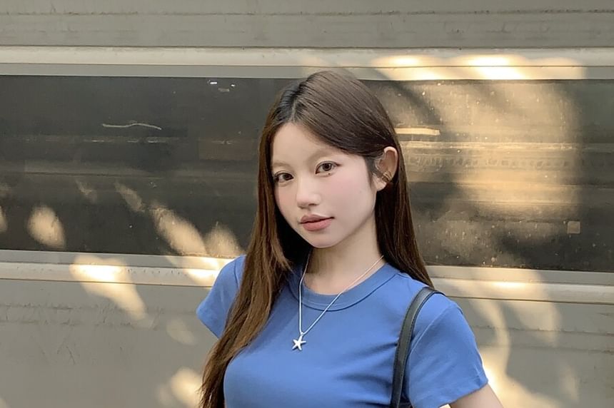 Short Sleeve Crew Neck Ruched Solid T-Shirt