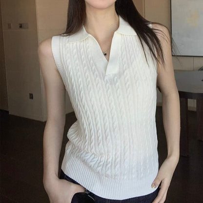 Crew-Neck Cable Knit Sleeveless Blouse with Collar