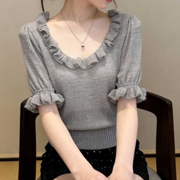Ruffle-Trimmed Scoop Neck Knit Top with Short Sleeves