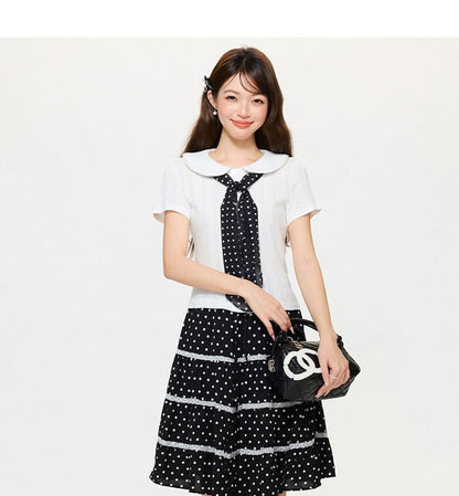 Short-Sleeve Plain Shirred Button-Up Blouse / Dotted Sash