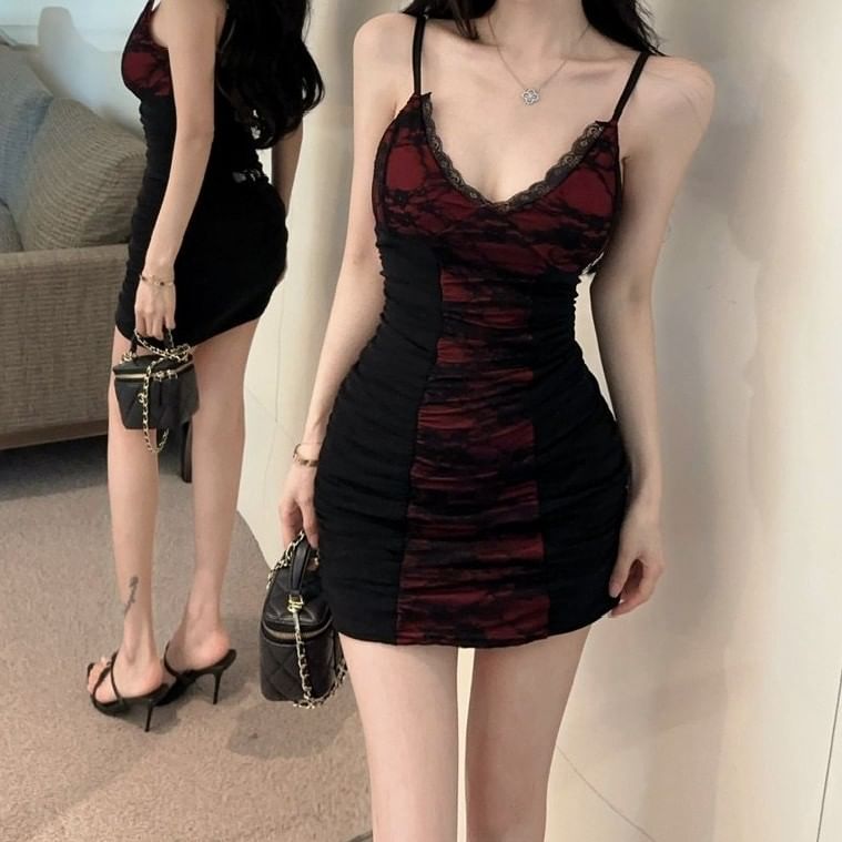 Spaghetti Strap V-Neck Lace Mini Bodycon Dress