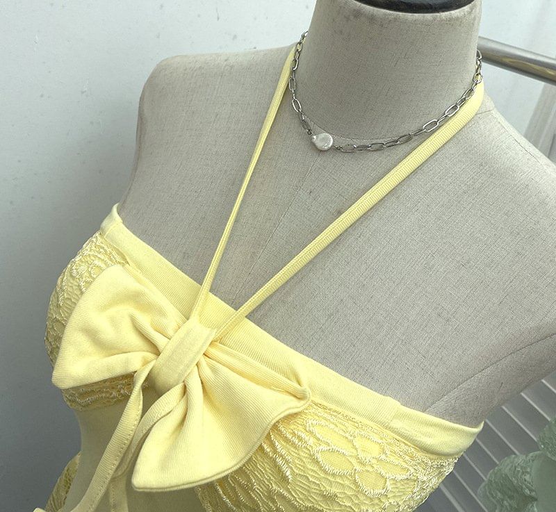 Lace-Trim Crop Halter Neck Camisole