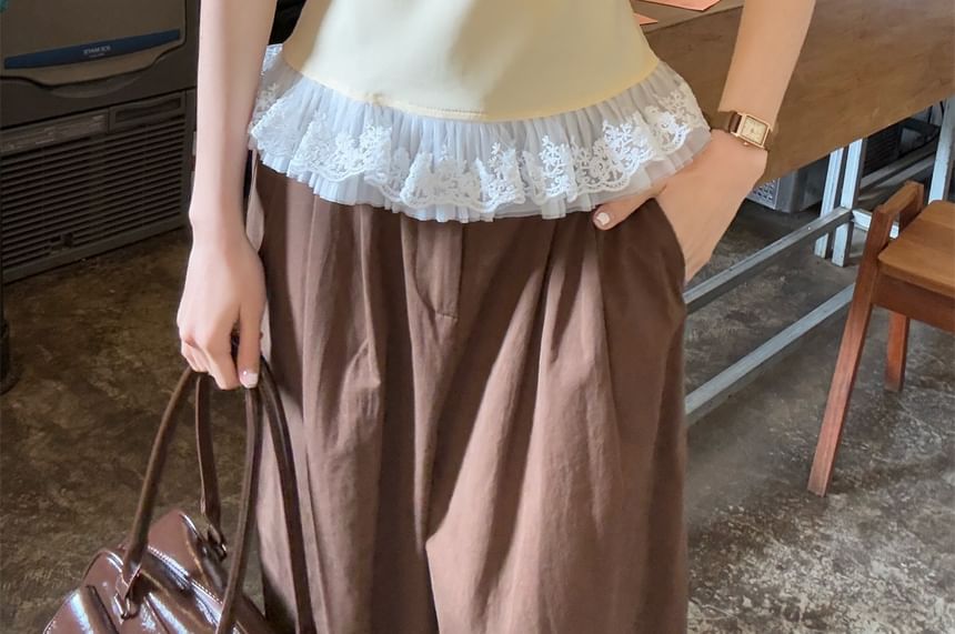 Ruffled Lace-Trim Cropped Crew Neck Tee