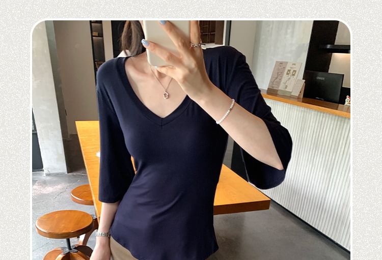 V-Neck Three-Quarter Sleeve Basic Tee