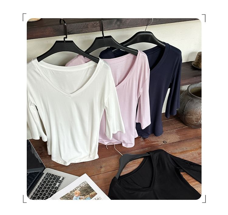 V-Neck Three-Quarter Sleeve Basic Tee