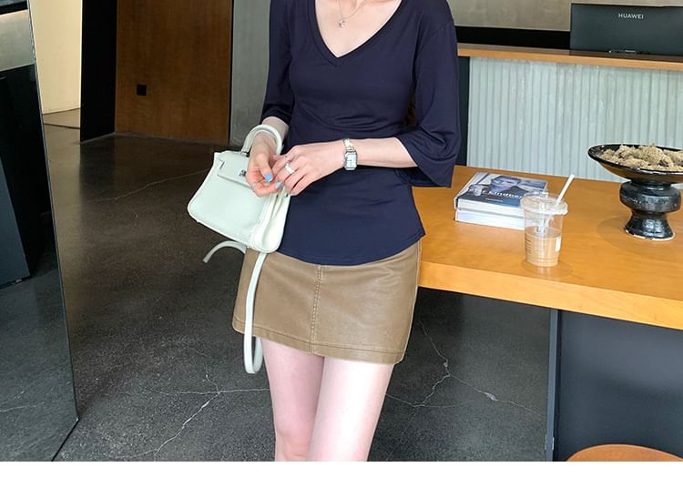 V-Neck Three-Quarter Sleeve Basic Tee