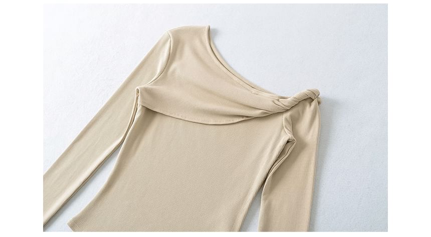 Off-Shoulder Twisted Detail Long-Sleeve Tee