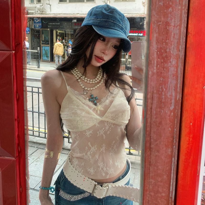 V-Neck Lace Slim Fit Crop Camisole Top