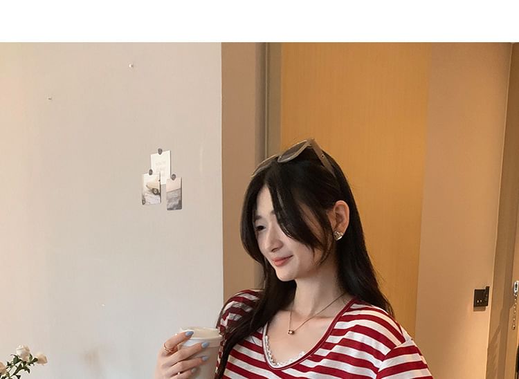 Short-Sleeve V-Neck Striped Lace Trim T-Shirt
