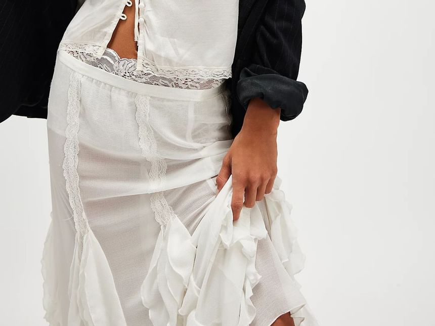 Sleeveless V-Neck Plain Lace Trim Slit Top