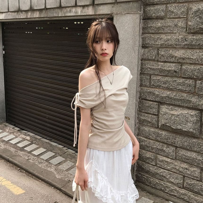Short Sleeve Off Shoulder Solid Ruched Top