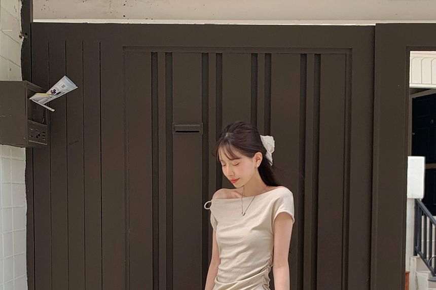 Short Sleeve Off Shoulder Solid Ruched Top