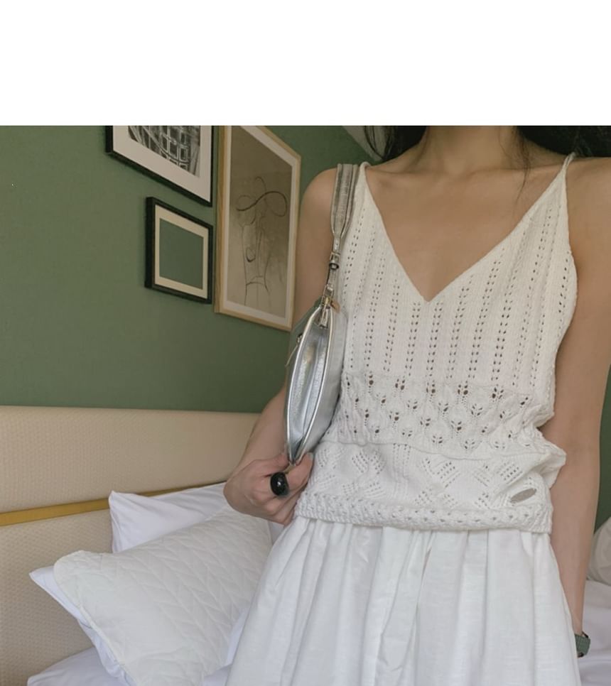Spaghetti Strap V-Neck Solid Knit Camisole