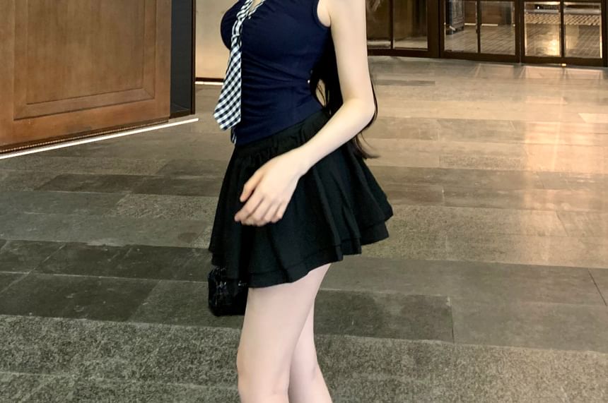 Sleeveless Collared Gingham Tie Detail Top / Mid Rise Solid Mini Flared Skort