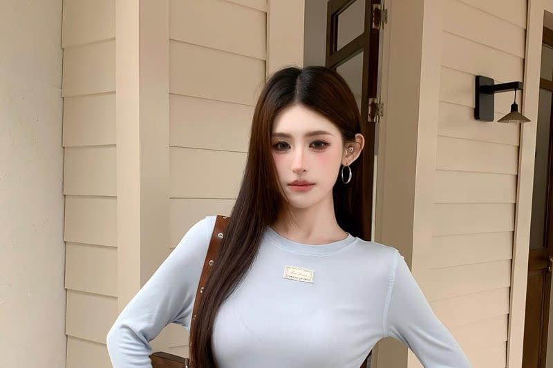 Long Sleeve Crew Neck Asymmetrical Hem Top