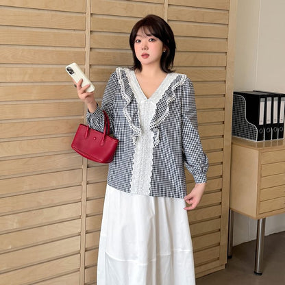 [XL-4XL] Long-Sleeve V-Neck Lace Panel Plaid Blouse
