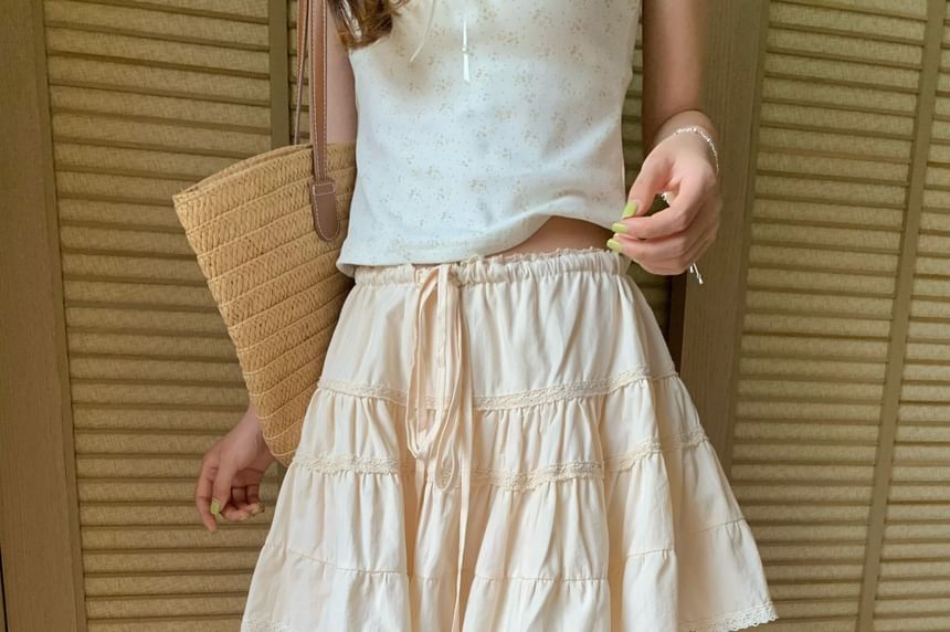 Mid Rise Plain Lace Trim Mini A-Line Skirt