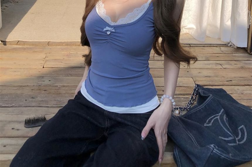 Sleeveless Plain Crop Top / Lace Camisole Top