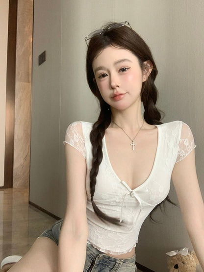 Short Sleeve V-Neck Solid Lace Trim Cropped Top