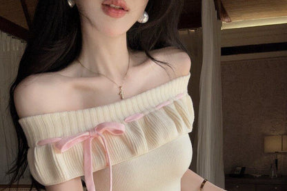 Short-Sleeve Off Shoulder Plain Knit Top / Mid Rise Plain Lace Mini A-Line Skirt