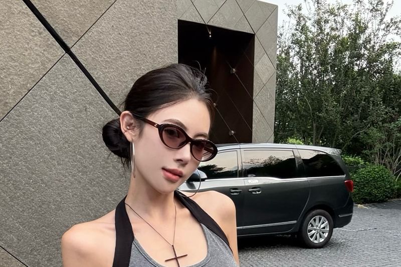 Halter Neck Color Block Fitted Crop Tank