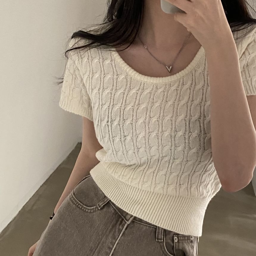 Short Sleeve Scoop Neck Solid Cable Knit Fitted Top