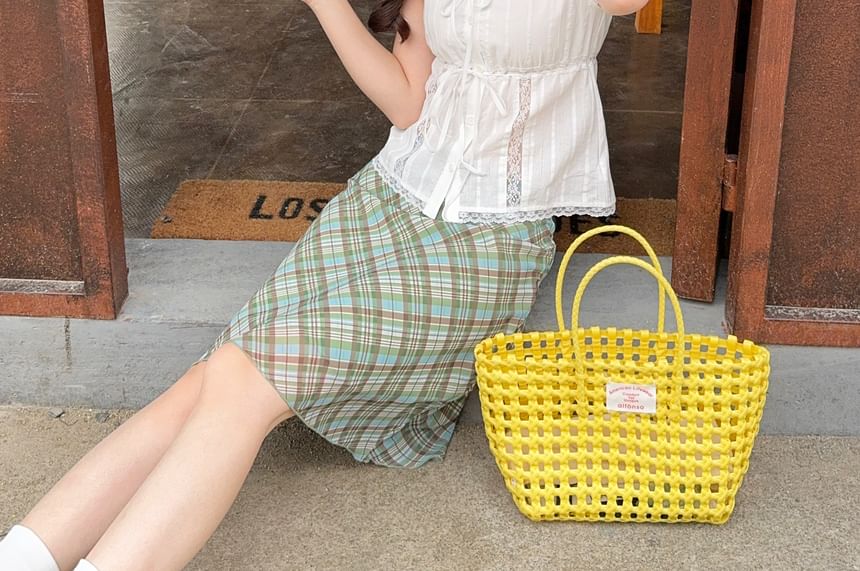 Cap-Sleeve Scoop Neck Lace Trim Button-Up Crop Blouse / High Waist Plaid A-Line Skirt