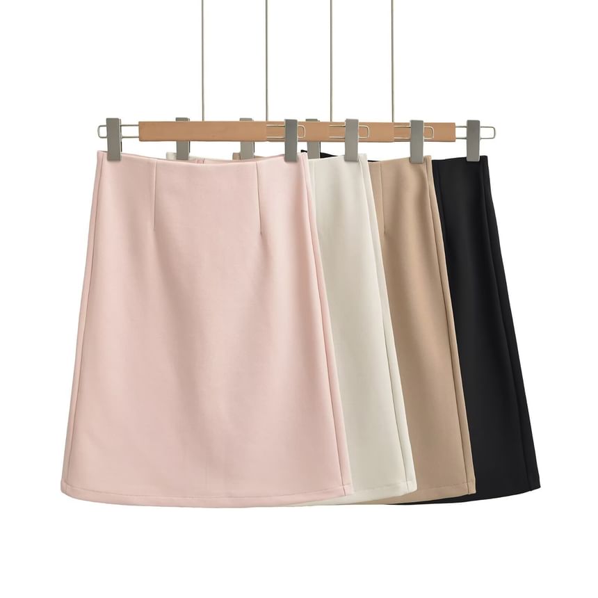 Mid Rise Plain Pencil Skirt
