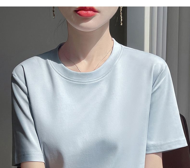 Short-Sleeve Crew Neck Tee