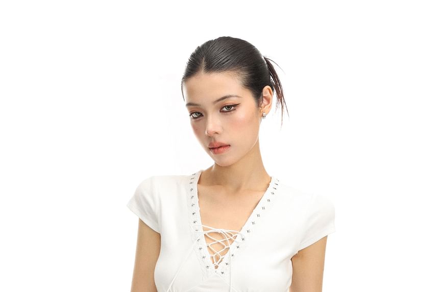 Short-Sleeve V-Neck Plain Lace Up Crop T-Shirt