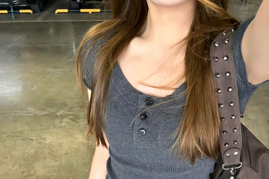 Scoop Neck Slim Knit Top