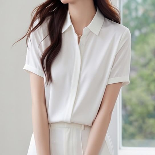 Collared Short Sleeve Button Down Shirt