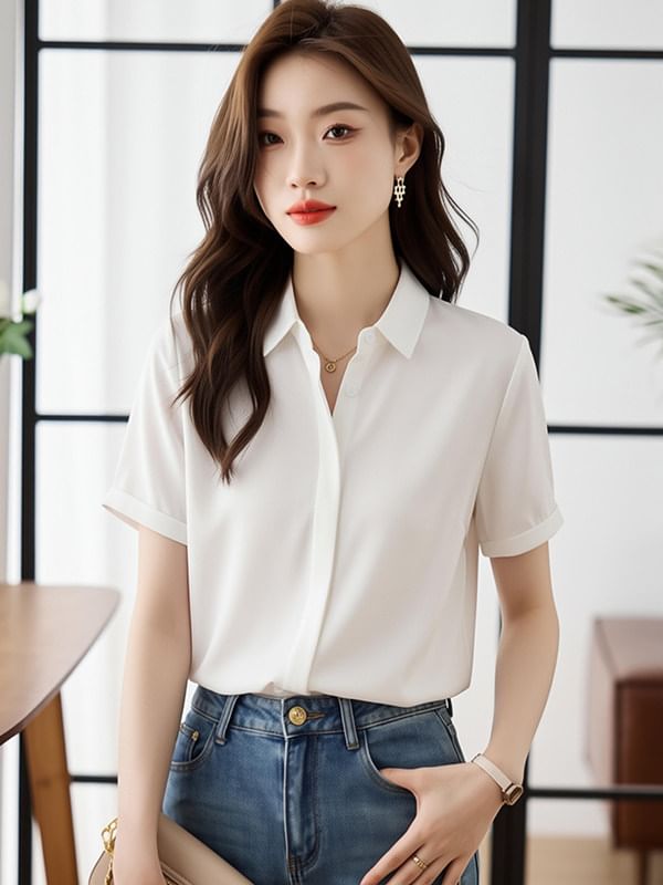 Collared Short Sleeve Button Down Shirt