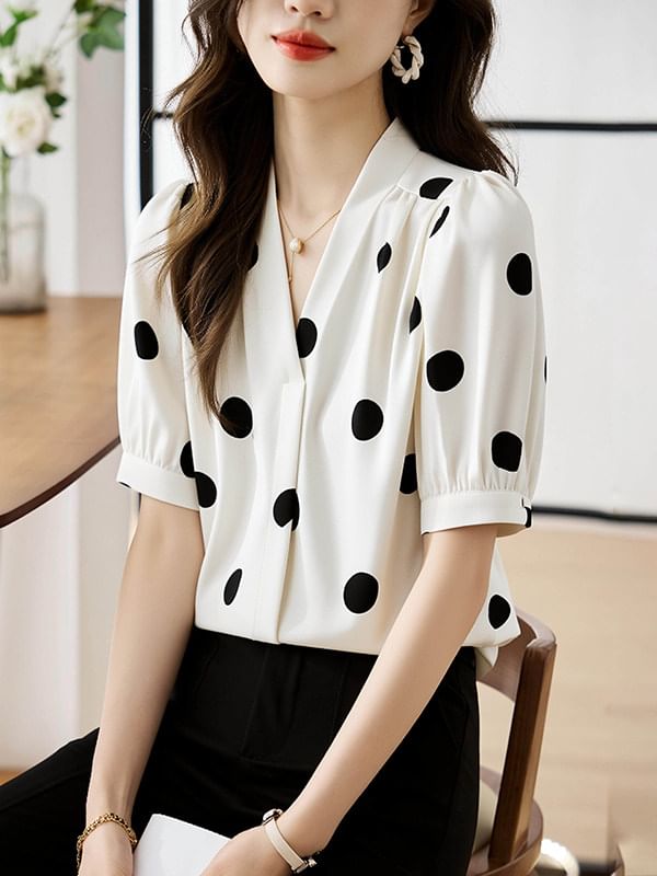 Dotted V-Neck Short Sleeve Blouse