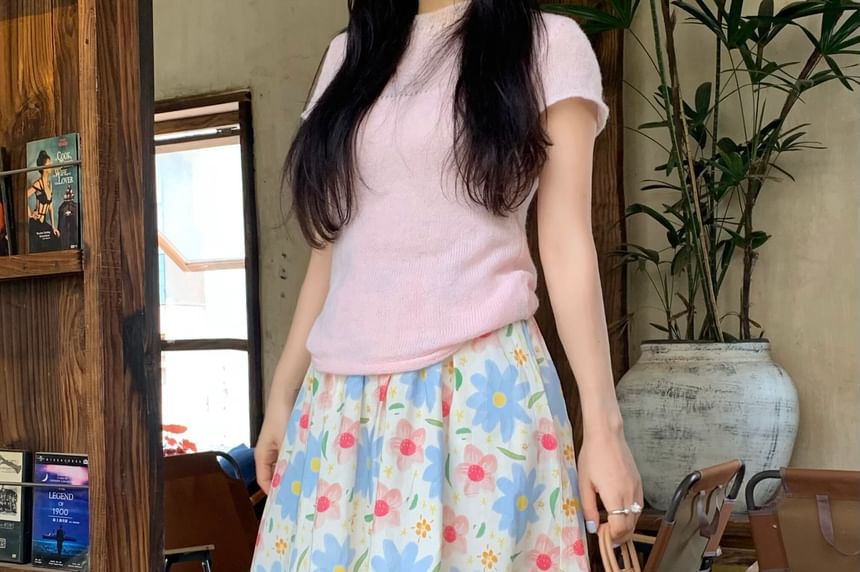 Mid Rise Floral A-Line Skirt