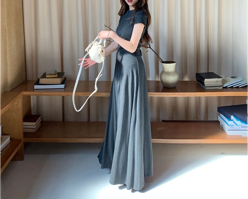 Set: Short Sleeve Crew Neck Plain T-Shirt + High Waist Maxi A-Line Skirt