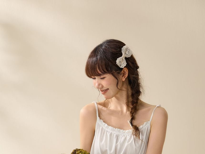 Lace Trim Ruffled Camisole Top