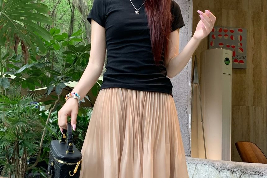 Mid Rise Plain Pleated Midi A-Line Skirt