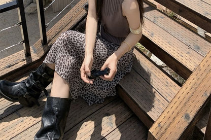 Sleeveless Mock Neck Plain Ribbed Knit Top / Mid Rise Leopard Print Midi A-Line Skirt