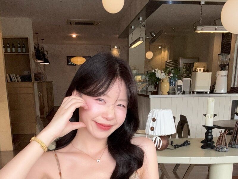 Set: Dotted Camisole Top + Cardigan / Mid Rise Plain Mini A-Line Skirt