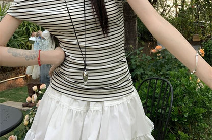 Short-Sleeve Off Shoulder Striped T-Shirt / Mid Rise Mini Tiered A-Line Skirt