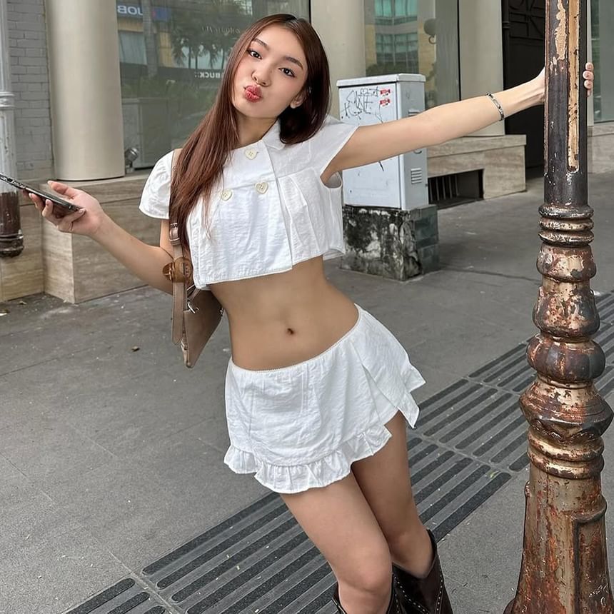 Cap Sleeve Square-Neck Collar Plain Crop Blouse / Low Waist Ruffled Hem Mini Skirt