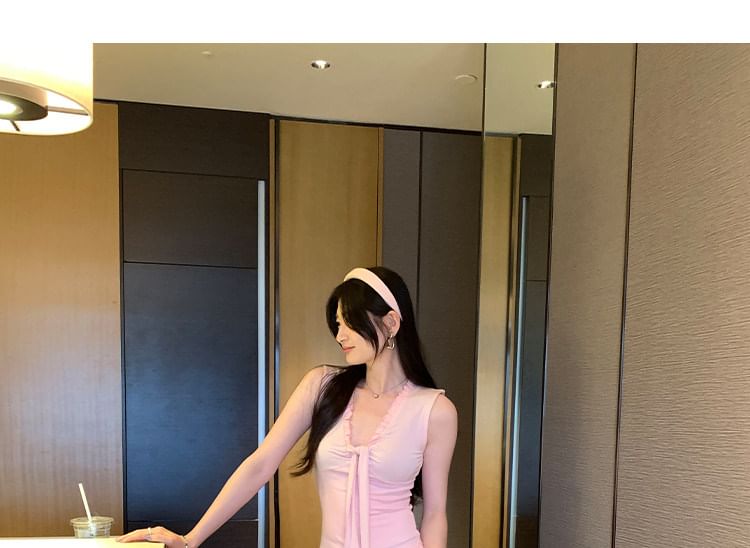 Frill Trim Tie Front V-Neck Crop Tank Top
