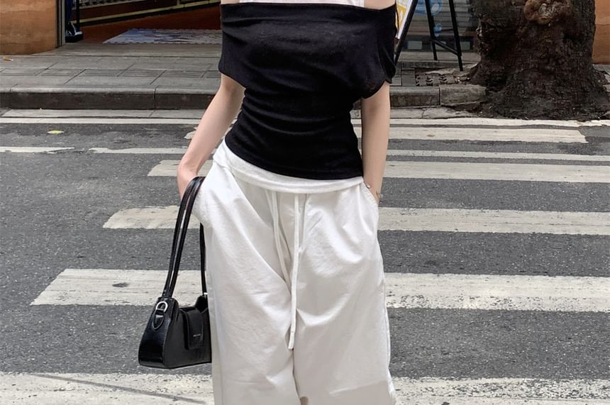 Mock Two-Piece Cold Shoulder Crew Neck Two Tone T-Shirt