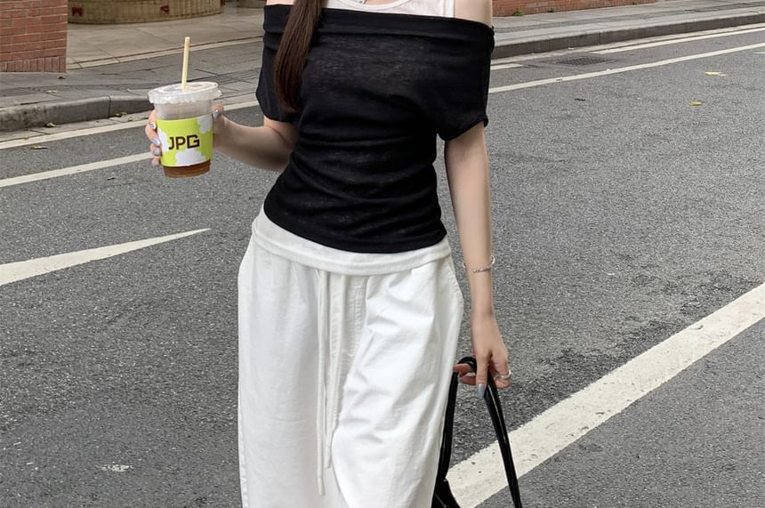 Mock Two-Piece Cold Shoulder Crew Neck Two Tone T-Shirt