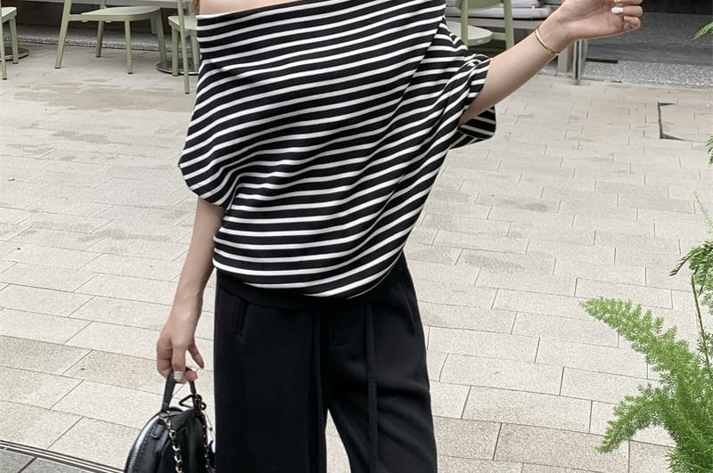 Off-Shoulder Batwing Sleeve T-Shirt