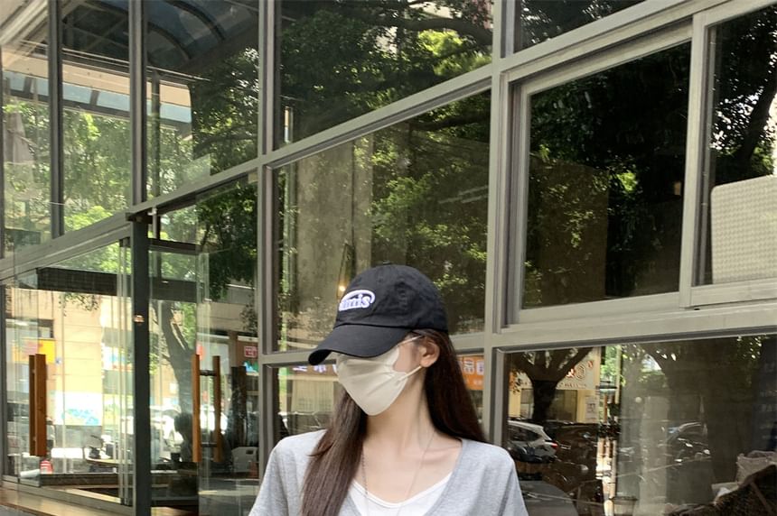 Mock Two-Piece Two Tone V-Neck Short Sleeve T-Shirt