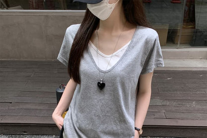 Mock Two-Piece Two Tone V-Neck Short Sleeve T-Shirt