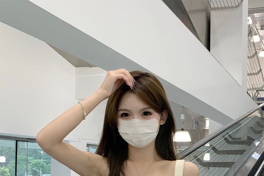 Contrast Trim V-Neck Slim Fit Crop Camisole Top