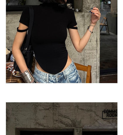 Mock Neck Cropped Tee